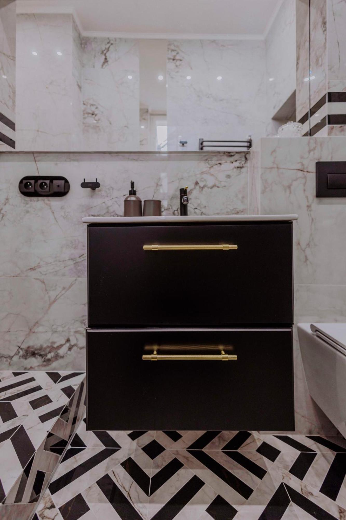 Crown Pearl - Wonderful Apartment, 110Scm, 4 Rooms Krasków Εξωτερικό φωτογραφία